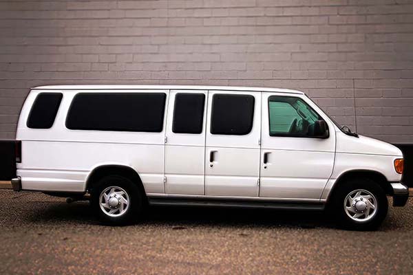 10 passenger party van exterior