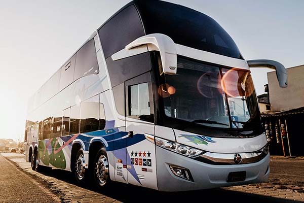grand rapids charter buses
